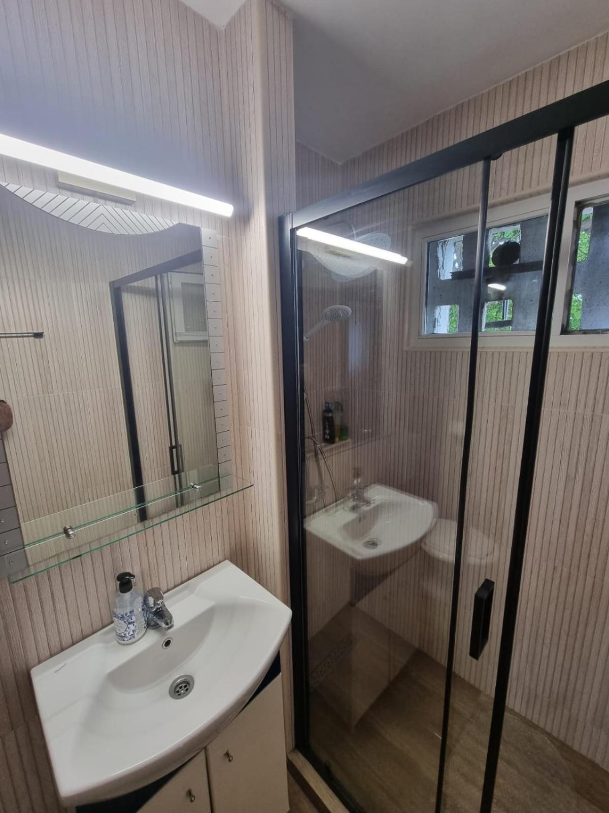 Apartament Denis Apartment Orsova Ngoại thất bức ảnh