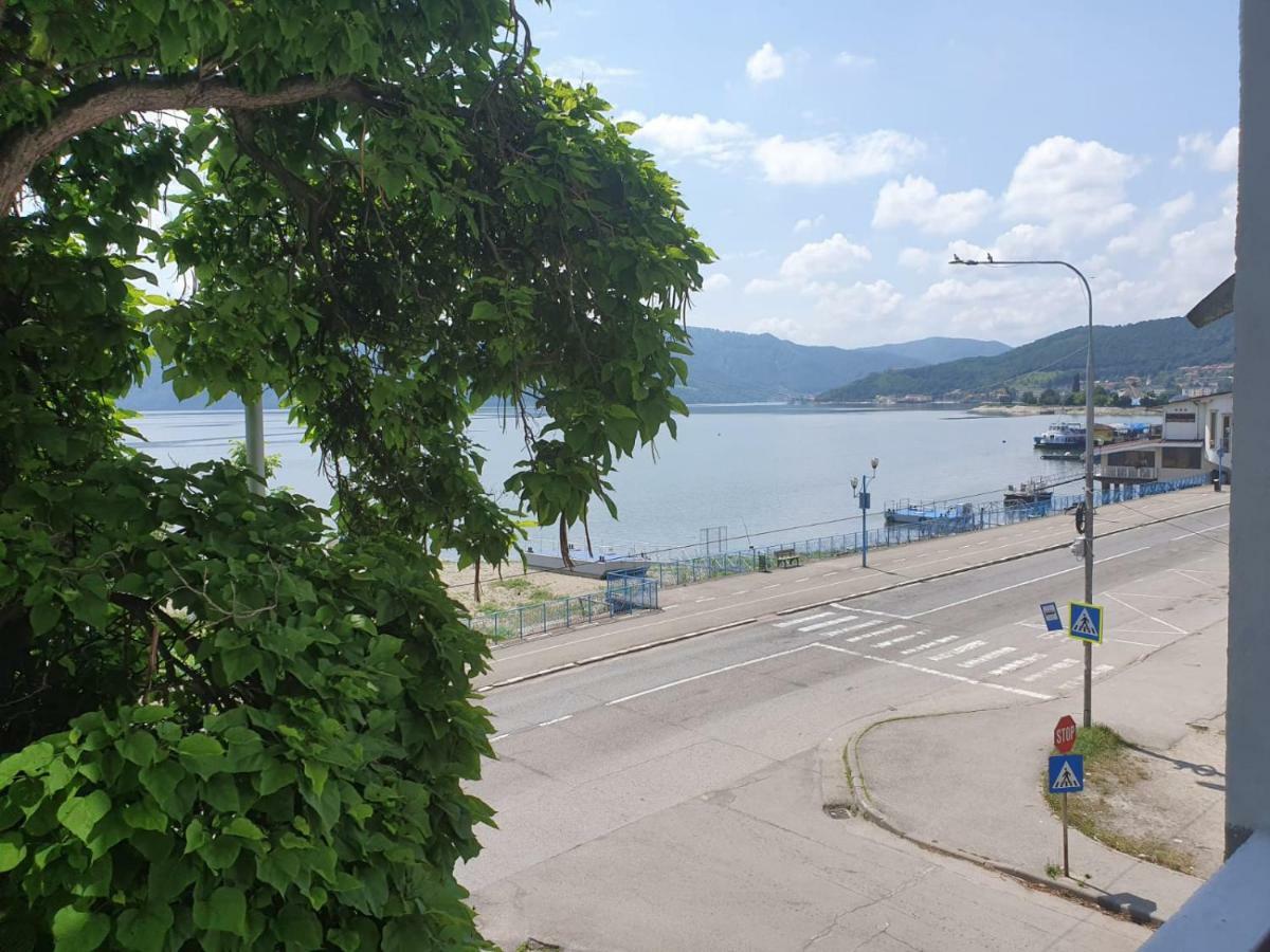 Apartament Denis Apartment Orsova Ngoại thất bức ảnh