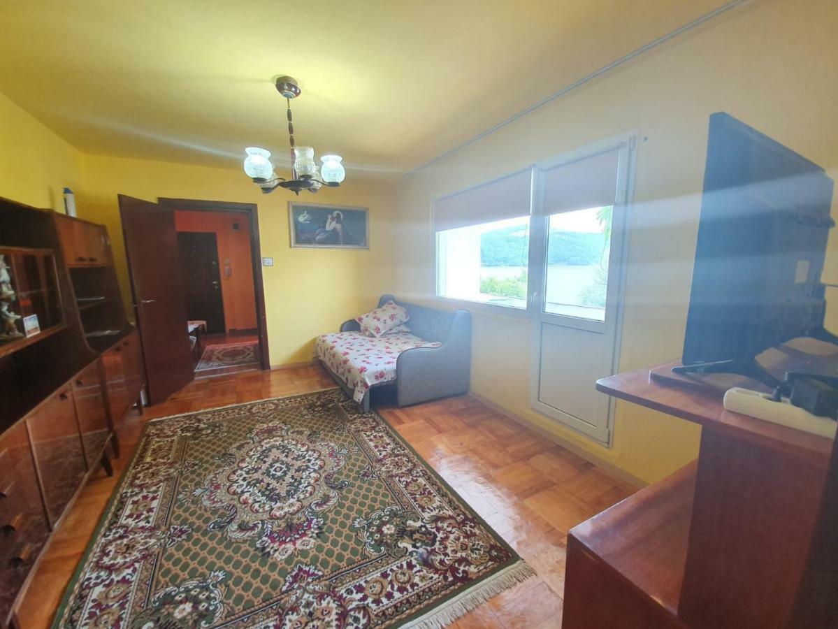 Apartament Denis Apartment Orsova Ngoại thất bức ảnh