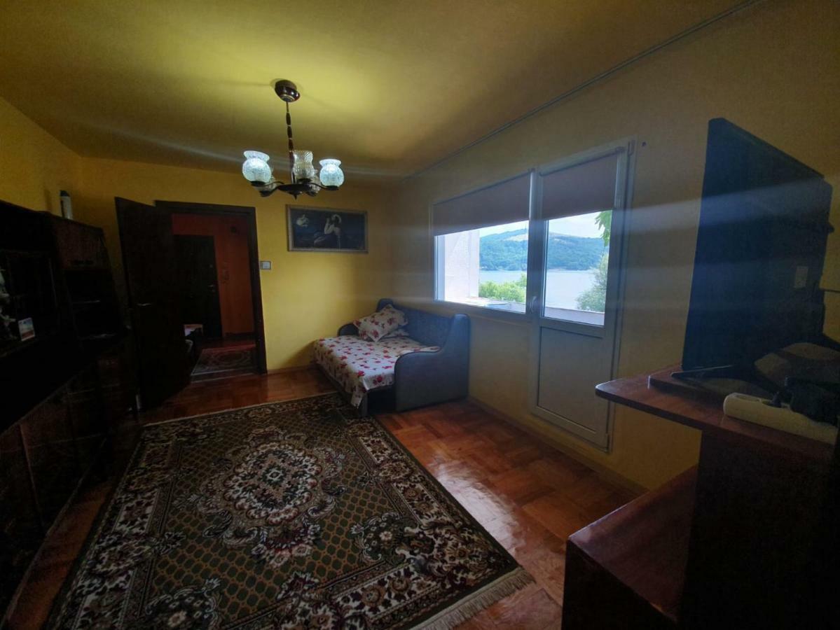 Apartament Denis Apartment Orsova Ngoại thất bức ảnh